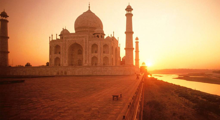 Sonnenaufgangstour zum Taj Mahal am selben Tag