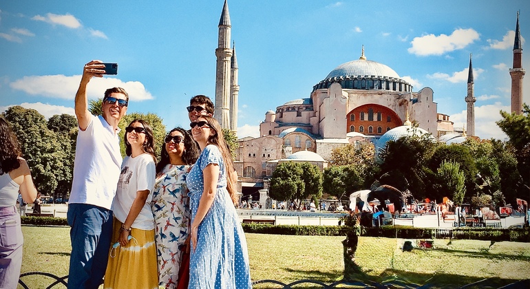 Best of Istanbul: Basilica Cistern, Blue Mosque, Grand Bazaar
