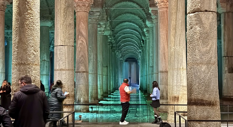 Best of Istanbul: Basilica Cistern, Blue Mosque, Grand Bazaar