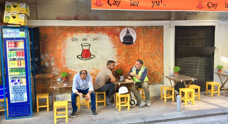 Istanbul Modern City Walking: Taksim To Galata With Secret Passages