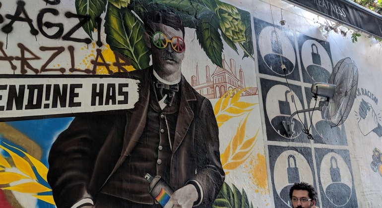Istanbul Modern City Walking: Taksim To Galata With Secret Passages
