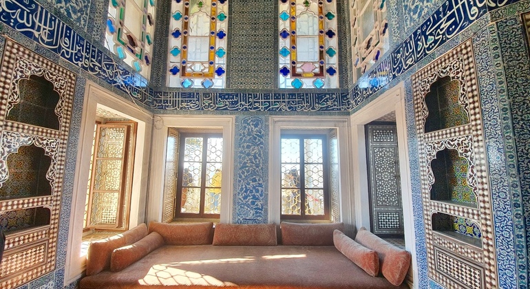 Topkapı Palace with Harem & Blue Mosque Guided Tour