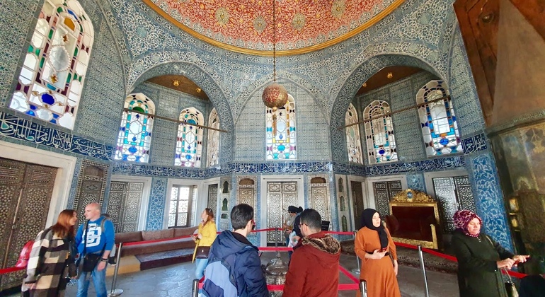 Topkapı Palace with Harem & Blue Mosque Guided Tour