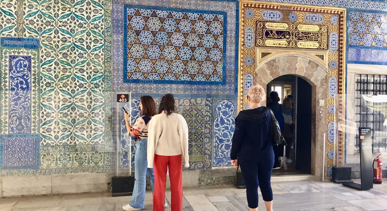 Topkapı Palace with Harem & Blue Mosque Guided Tour