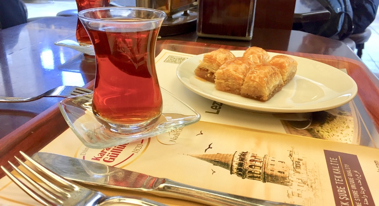 Istanbul Culinary Tour: Local Tavern & Gourmet Street Foods