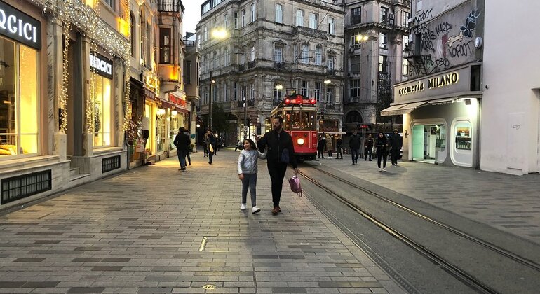 Istanbul Culinary Tour: Local Tavern & Gourmet Street Foods