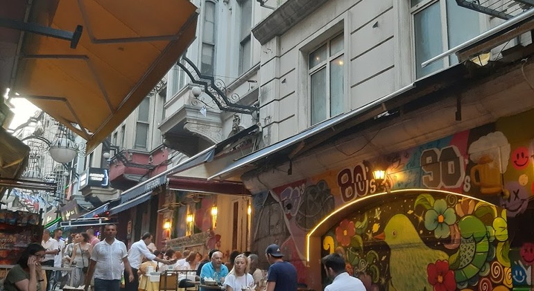 Istanbul Culinary Tour: Local Tavern & Gourmet Street Foods