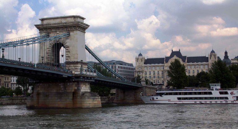 Sightseeing Cruise on the Danube