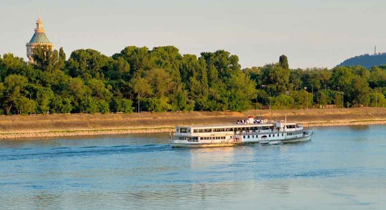 Sightseeing Cruise on the Danube