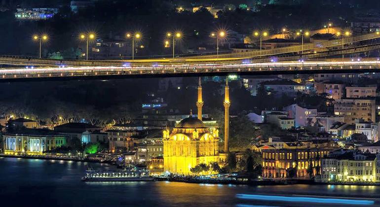 Istanbul Dinner Cruise On The Bosphorus