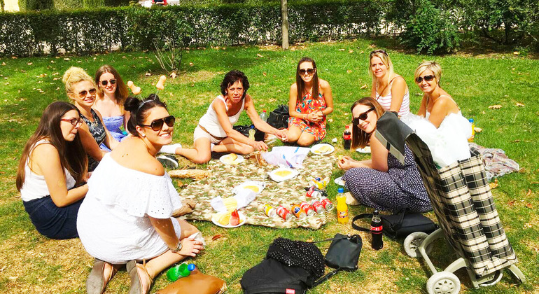 Madrid Picnic Experience Tour
