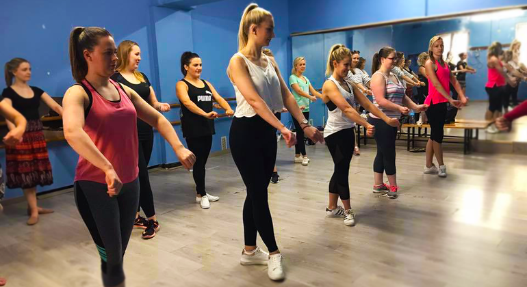 Madrid Flamenco Class Experience Tour