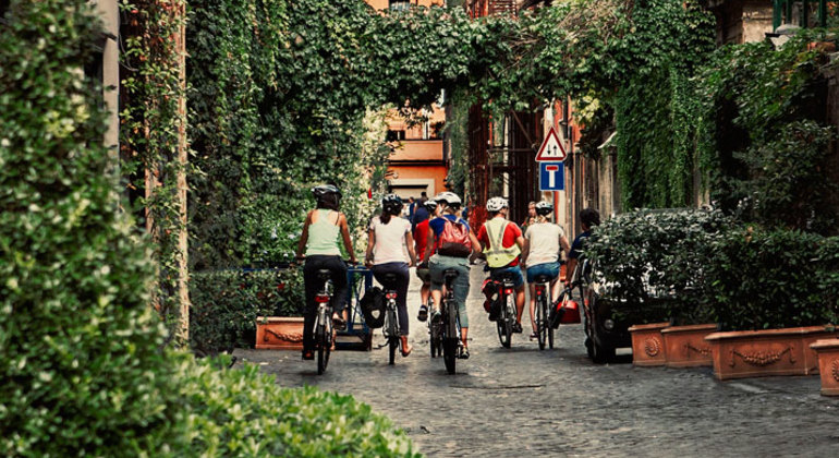 Rome in a Day E-Bike Experience by Cannondale Quality E-Bikes