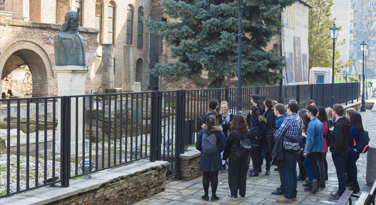 The Essential Tour Bucharest: Old Town, Calea Victoriei & Communism