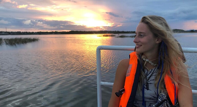 Safari en barco por la laguna de manglares de Arugam Bay