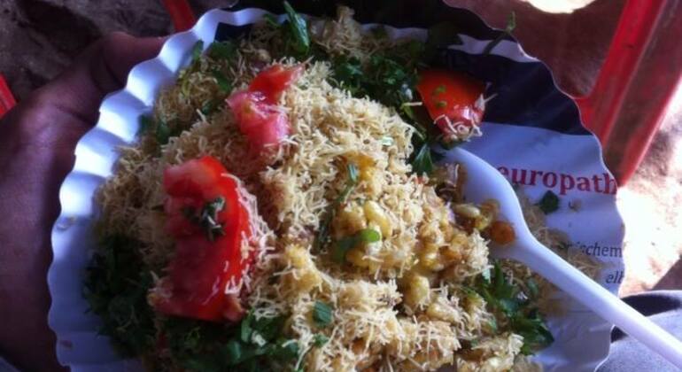 Mumbai Food Tasting Tour with Local Guide
