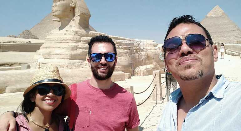 Day Trip to Giza Pyramids and Museum