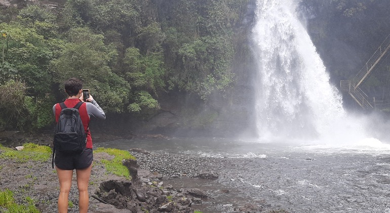Private Tour ab Quito: Kana-Yaku-Trekking & Wasserfall-Abenteuer