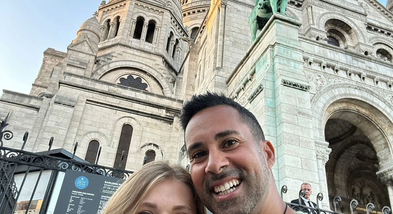 Romantic Montmartre: Self Guided Exploration Game & Walking Tour