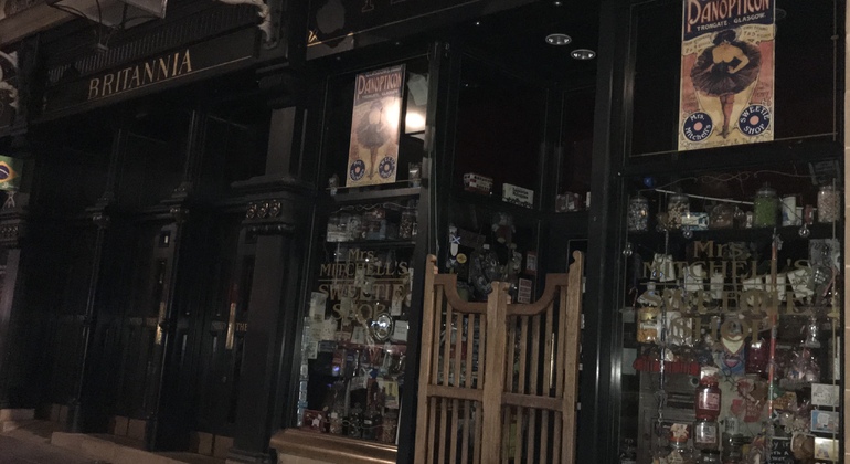 Ghosts of Glasgow: Self Guided Exploration Game & Walking Tour
