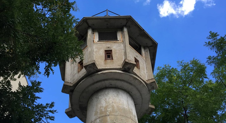 Berlin Wall's Greatest Escapes: Self Guided Exploration Game & Tour