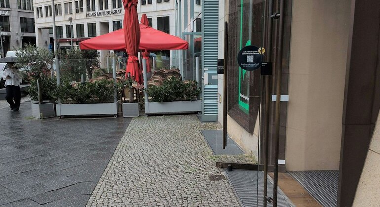 Berlin Wall's Greatest Escapes: Self Guided Exploration Game & Tour