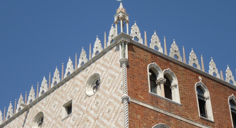 Visita guiada al Palacio Ducal