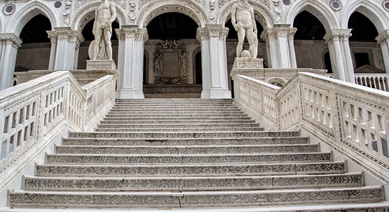 Palacio Ducal y paseo en góndola por Venecia