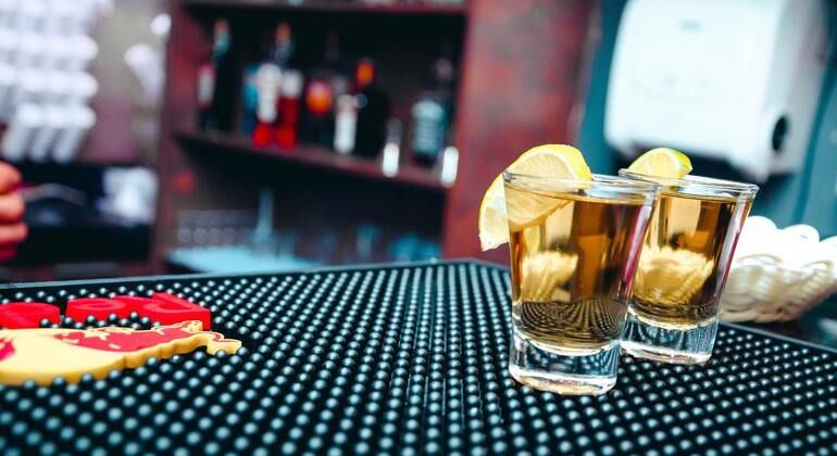 Private Street Food & Bar Crawl in Mexico City Tour