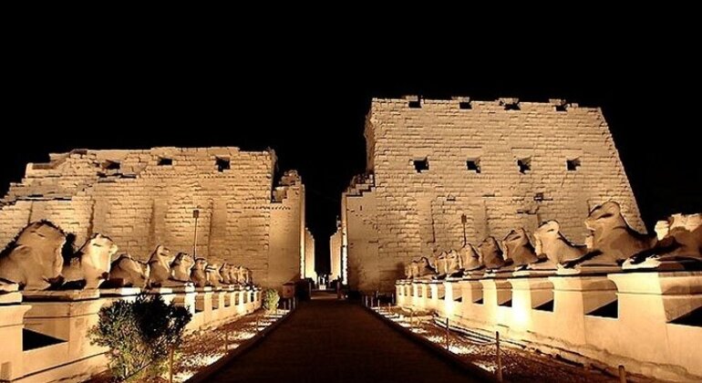 Espectáculo de Luz y Sonido en el Templo de Karnak desde Luxor