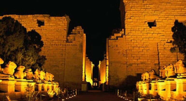 Espectáculo de Luz y Sonido en el Templo de Karnak desde Luxor