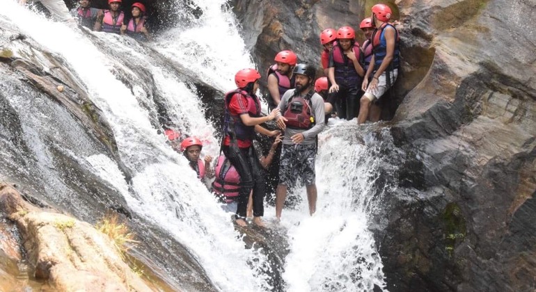 Excursión de rafting y barranquismo en Kitulgala desde Kandy