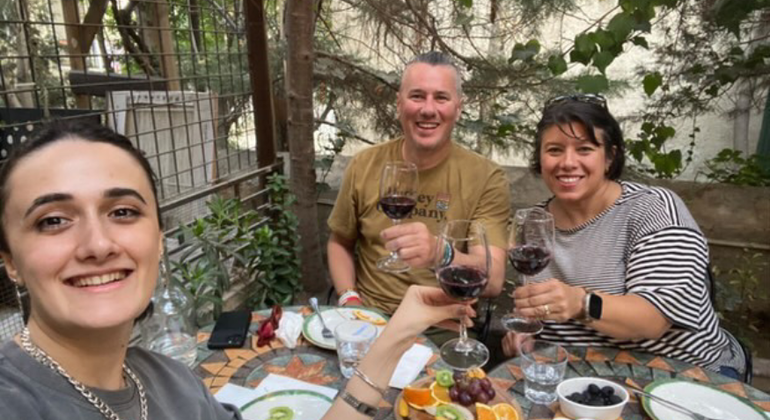 Baku Urban Wine Tasting und Crawl