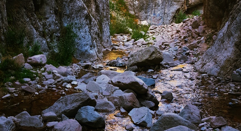 Recorrido inexplorado por Tashkent: Gargantas y cascadas de Gulkam