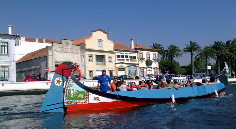 Barco panorámico Moliceiro en Aveiro