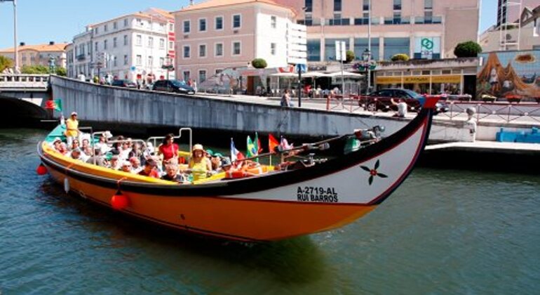 Barco panorámico Moliceiro en Aveiro