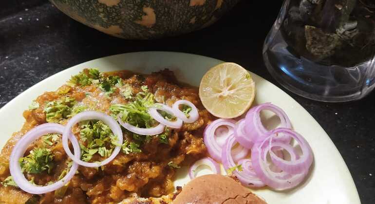 Erlebnis mit Gesprächen, Kochen und Essen in einem wunderschönen indischen Privathaus in Delhi