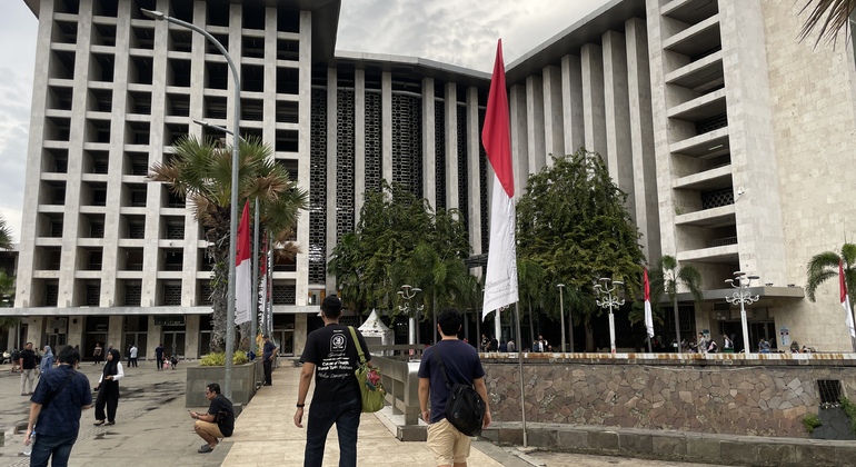 Soziale und politische Tour durch Jakarta