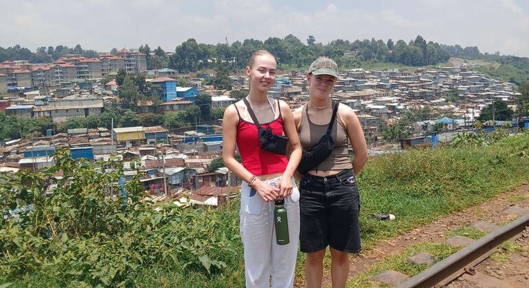 Nairobi: Recorrido por los barrios de chabolas de Kibera con un guía local