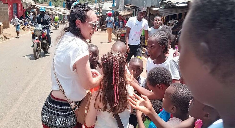 Nairobi: Explora la barriada de Kibera con guías locales