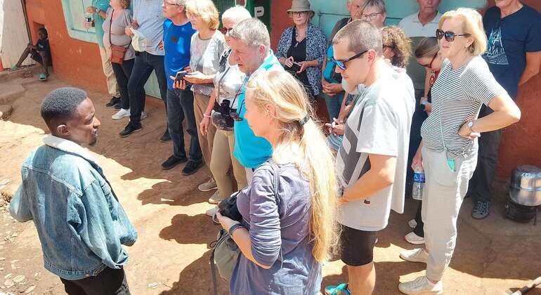 Nairobi: Explora la barriada de Kibera con guías locales