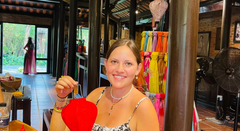 Experimente la fabricación de linternas en Hoi An
