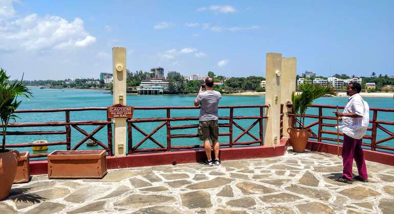 Mombasa: Visita guidata a piedi della città con giro in tuk tuk
