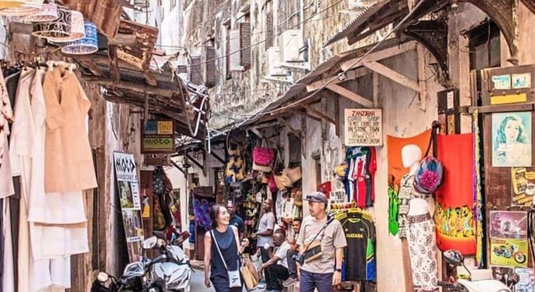 Mombasa: Visita guidata a piedi della città con giro in tuk tuk