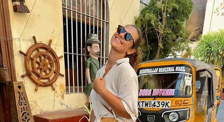 Mombasa: Visita guidata a piedi della città con giro in tuk tuk