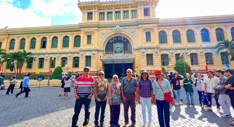 Medio día en Ho Chi Minh