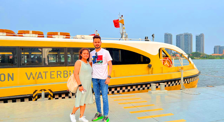 Medio día en Ho Chi Minh