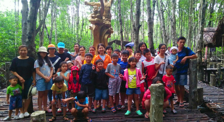 Explorar el bosque de manglares - Can Gio Isla de los Monos en barco y trekking
