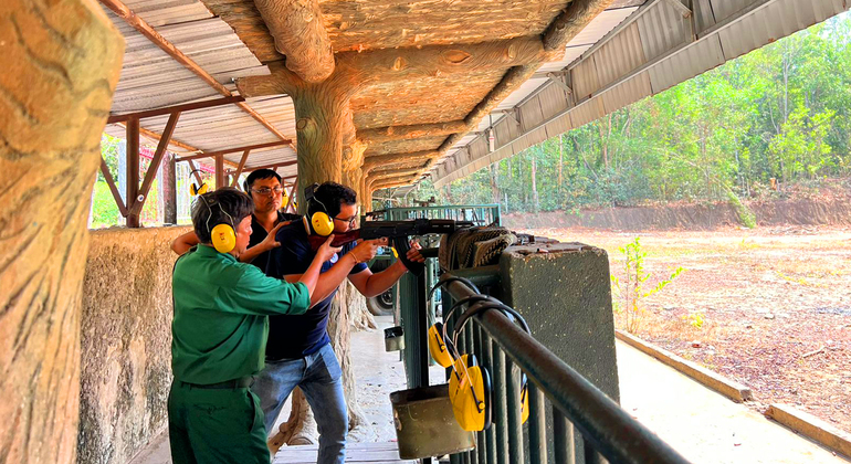 Excursión de lujo - Túneles de Cu Chi y Delta del Mekong Día Completo