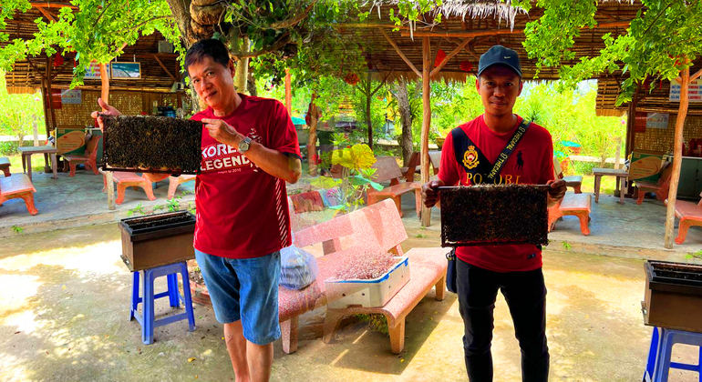 Excursión de lujo - Túneles de Cu Chi y Delta del Mekong Día Completo
